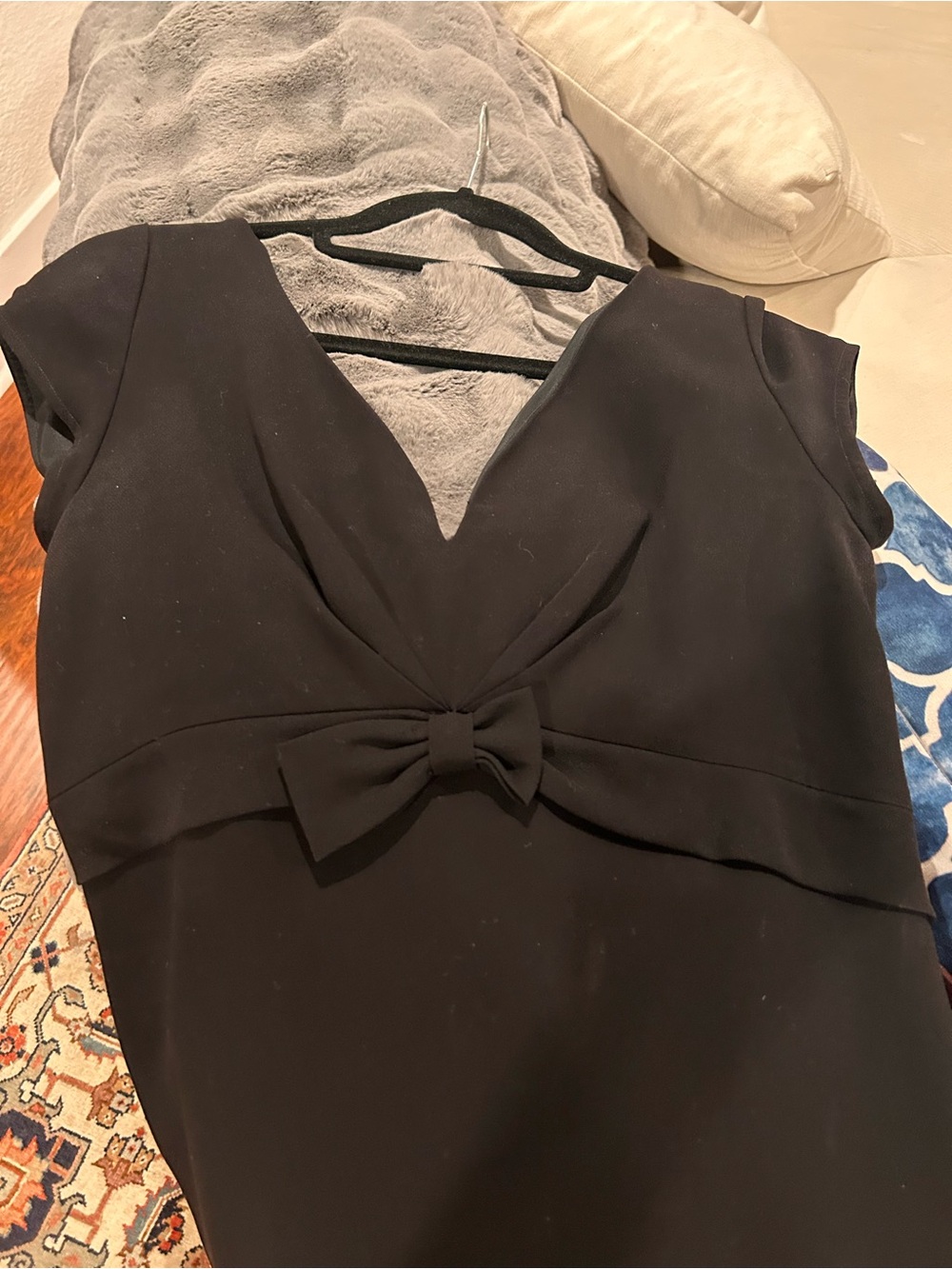 Super flattering classic little black dress - Picture 6 of 6